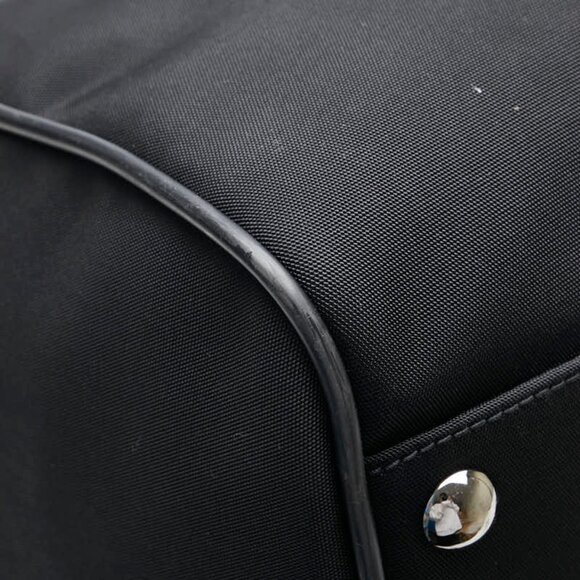 GUCCI Black Leather Shoulder Bag - Picture 10 of 16